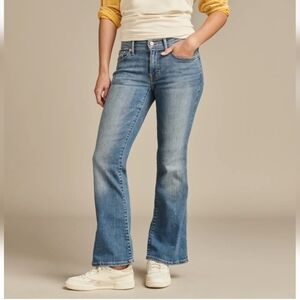 Lucky Brand Mid Rise Flare Jeans 10/30